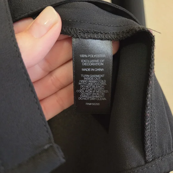 Express Women Portofino Black Button up Shirt With Rhinestones Size Small Career - Picture 13 of 14